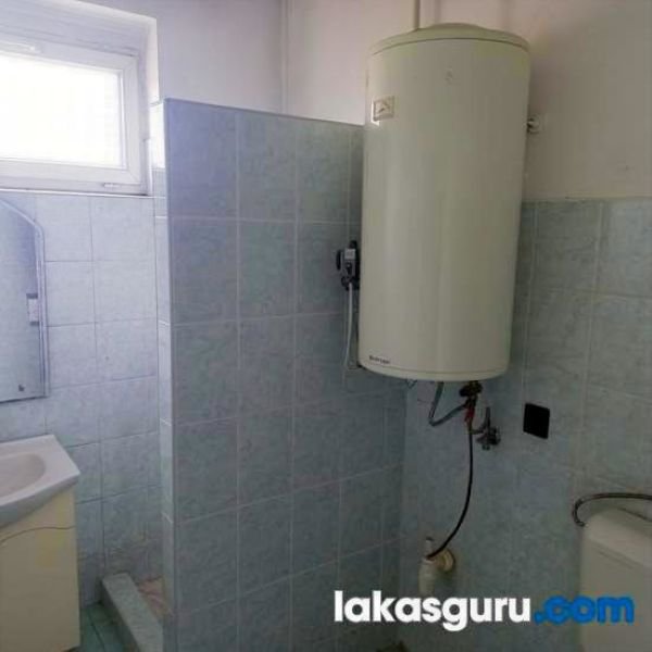 8_elado_haz_Nagykapornak_Zala_lakasguru